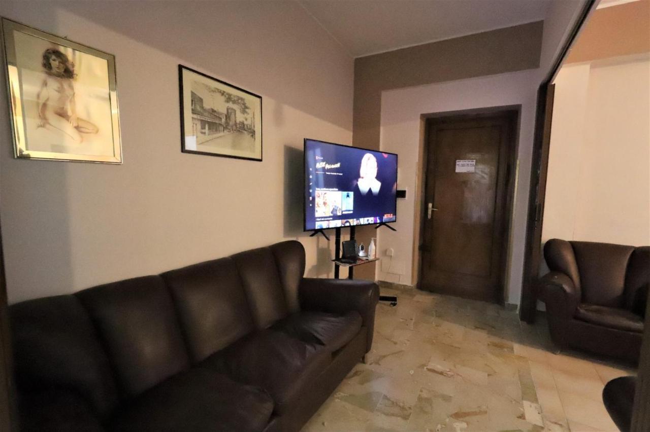 Apartmán Casa Studenti E Giovani Turisti Fkk - Giochi Di Societa Ed Intimo Party - Volontari Benvenuti Palermo Exteriér fotografie